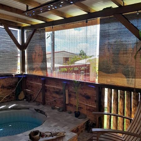 Kami Lodge F3 Jacuzzi Riviere-Salee المظهر الخارجي الصورة