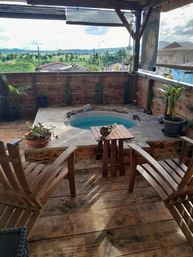 Kami Lodge F3 Jacuzzi Riviere-Salee المظهر الخارجي الصورة