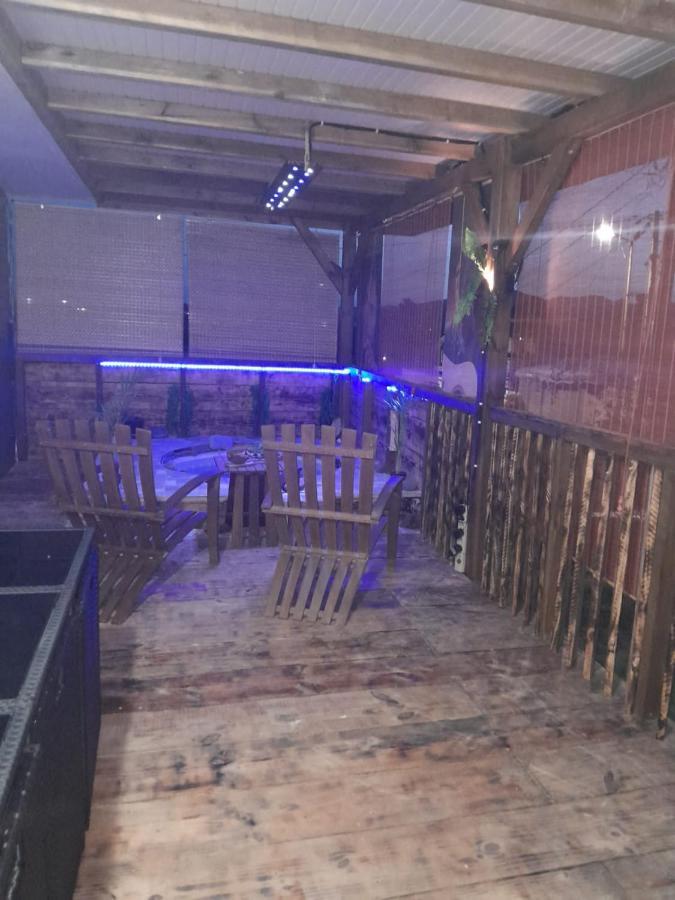 Kami Lodge F3 Jacuzzi Riviere-Salee المظهر الخارجي الصورة
